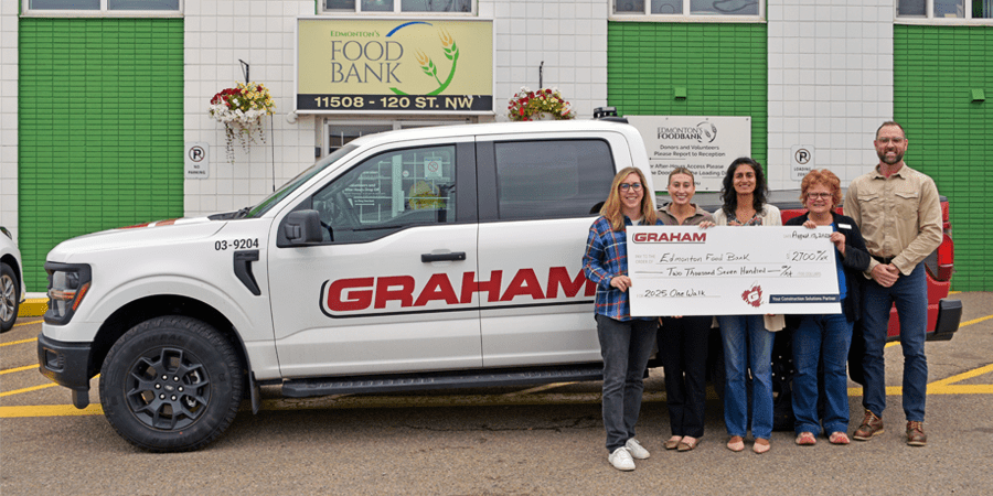 Graham-Gives-construction-food-bank