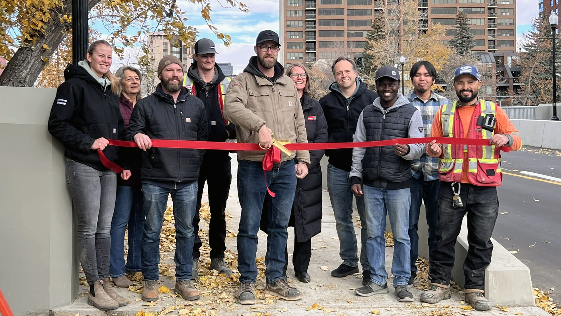 Mission-Bridge-Calgary-Graham-construction-4